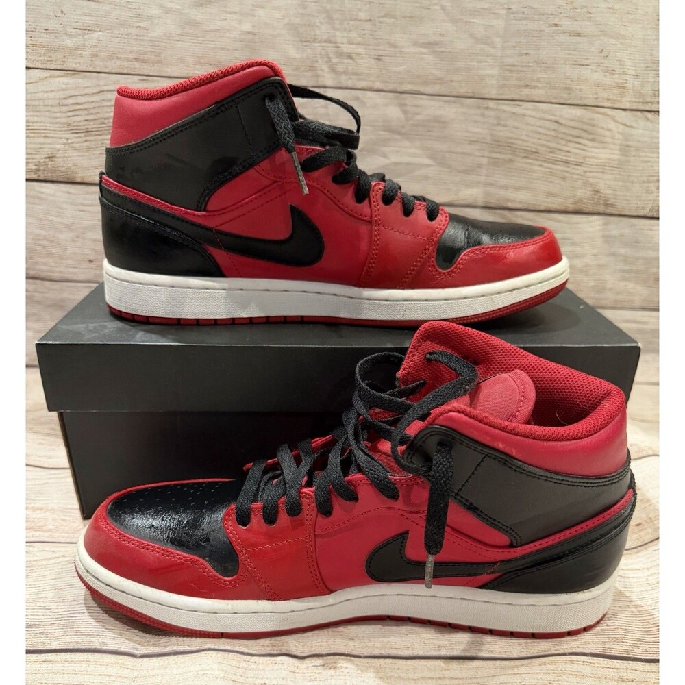 Nike Air Jordan 1 Mid Reverse Bred Gym Red Black Size 9.5
